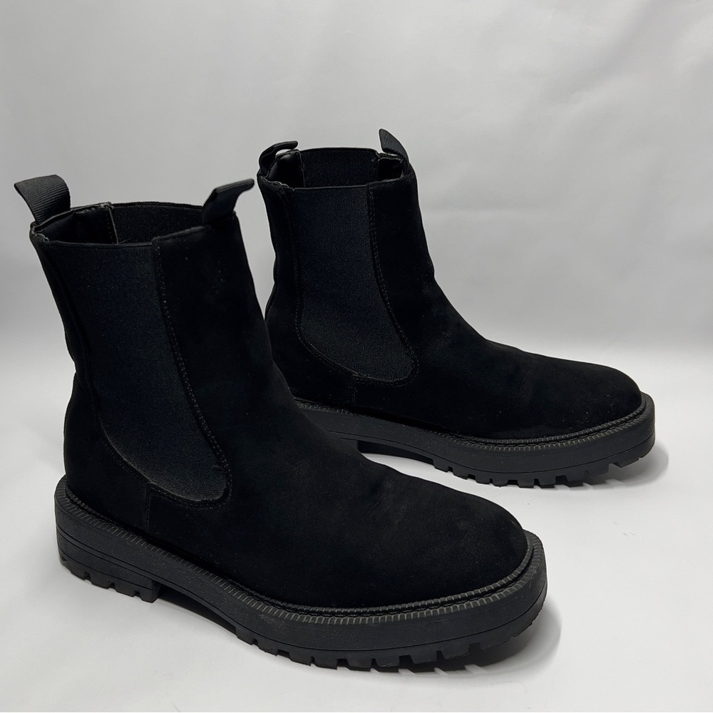 SINCERELY JULES Women’s Size 8.5 Black Suede Chelsi Boot
